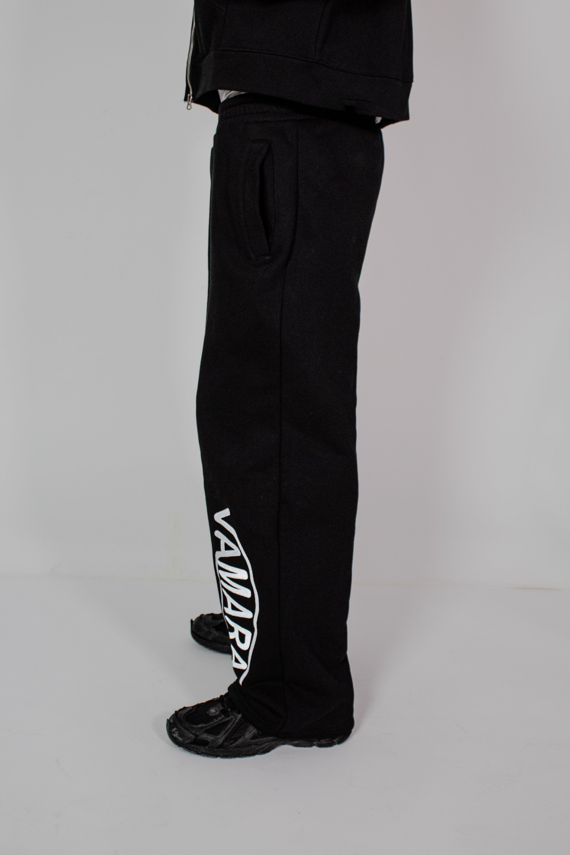 BLACK PANTS ESSENCE VAMARA